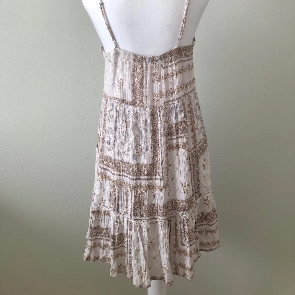 Patterned Dress - Picture 2 of 3